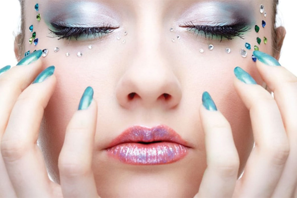 Whether you want a foundation perfectly matched to your skin tone, or to have all your makeup done for a wedding or special evenet - use Rejuvi on the West Coast now!