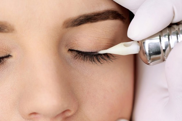 Get your permanent make-up done by Rejuvi in Vredenburg today!